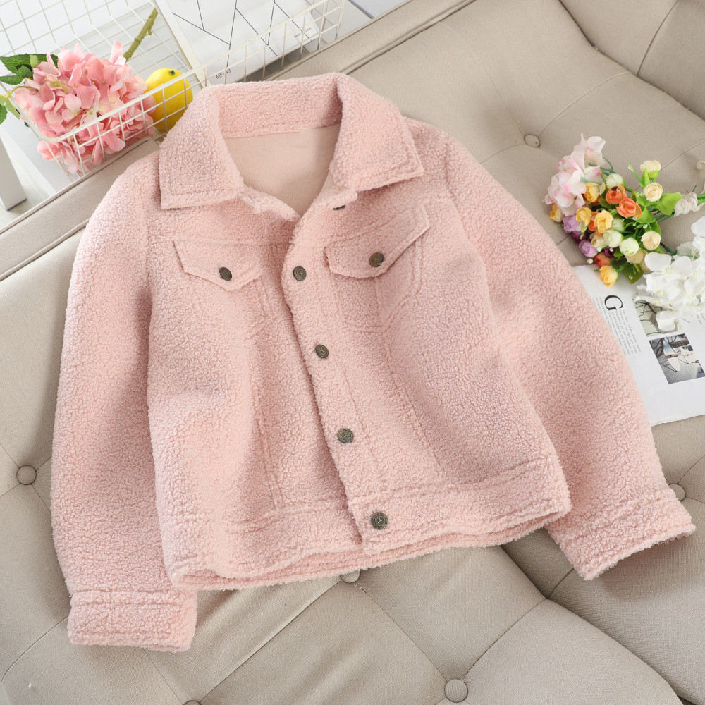 Geaca de dama actuala cu nasturi in mai multe culori