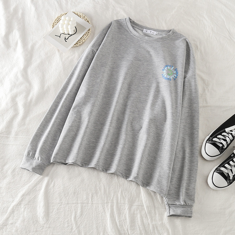 Bluză de damă modernă cu aplicație în mai multe culori