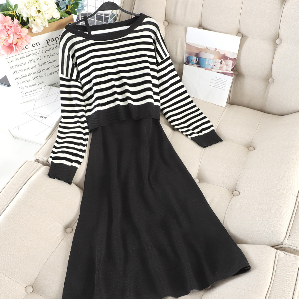 Set de toamnă pentru femei, care include pulover și rochie cu dungi în albastru și negru