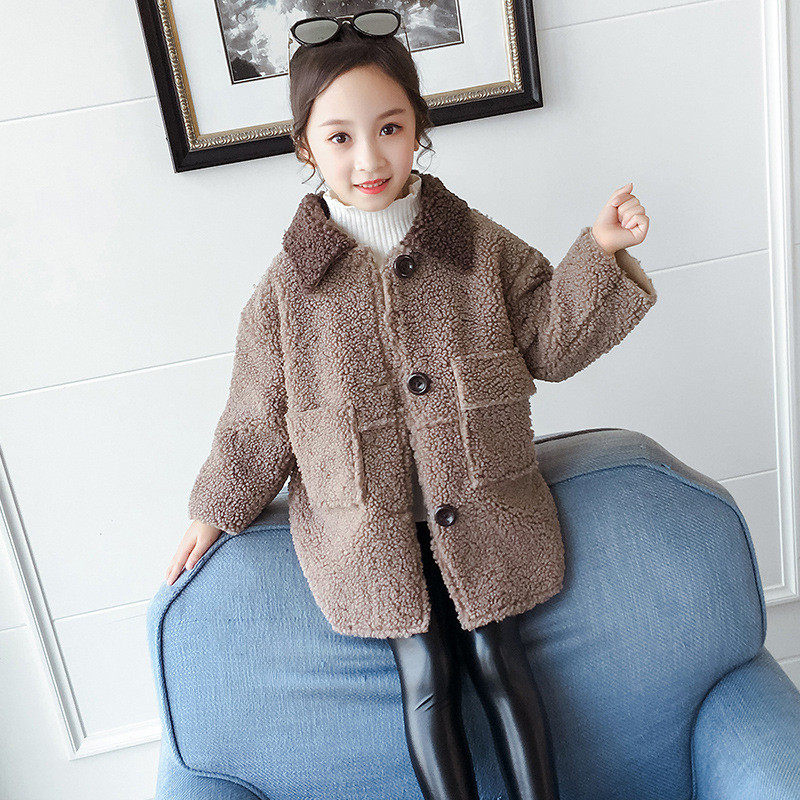 Geaca pentru copii moderna pentru fete cu buzunare si nasturi in trei culori