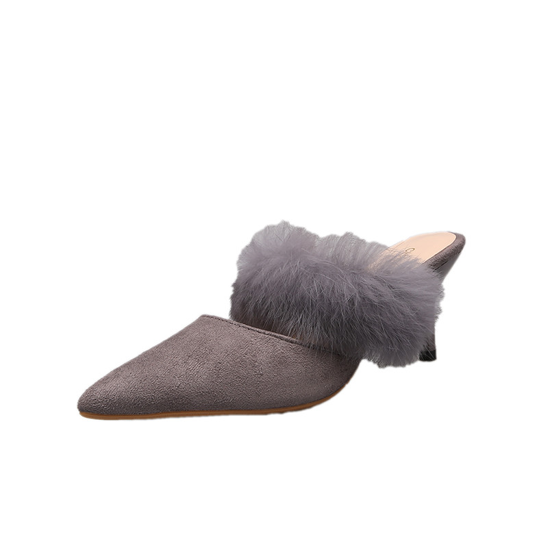Model ascutit de pantofi de dama cu toc subtire cu puf