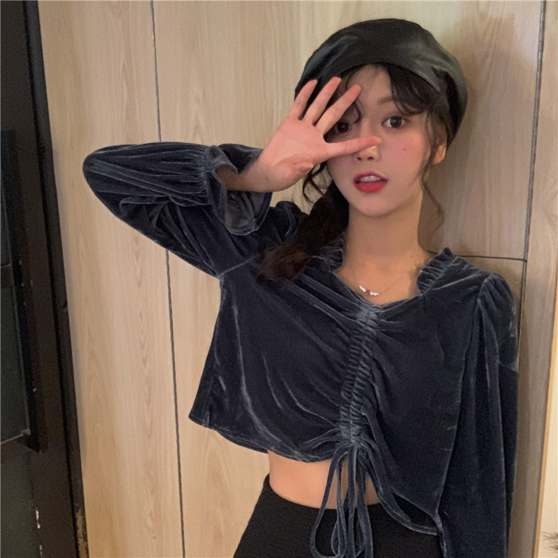 Bluza scurta de dama de actualitate in trei culori cu cravate