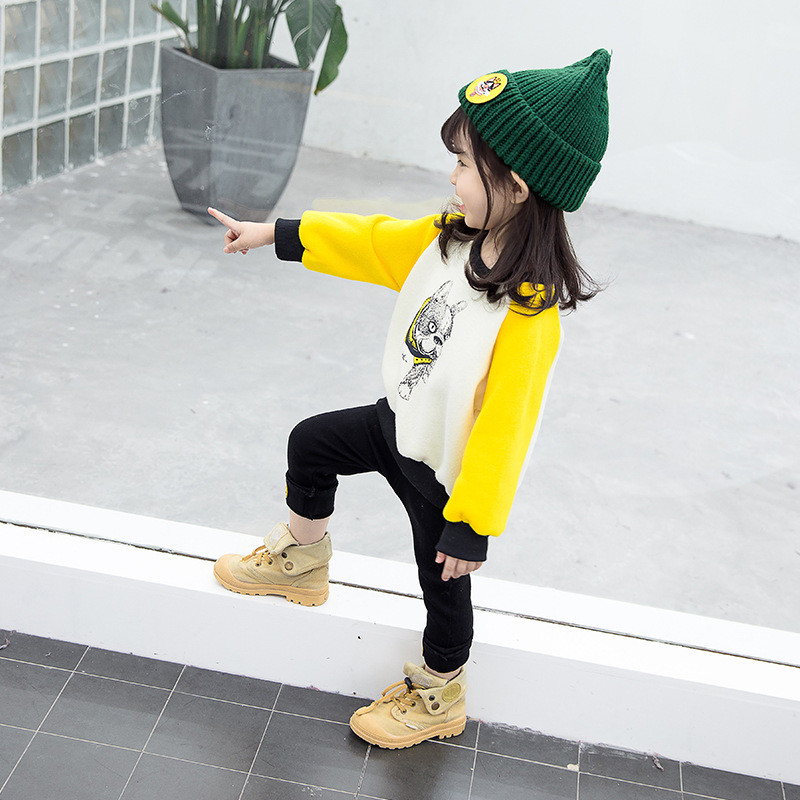 Új modell gyerekblúz fehér és sárga színben