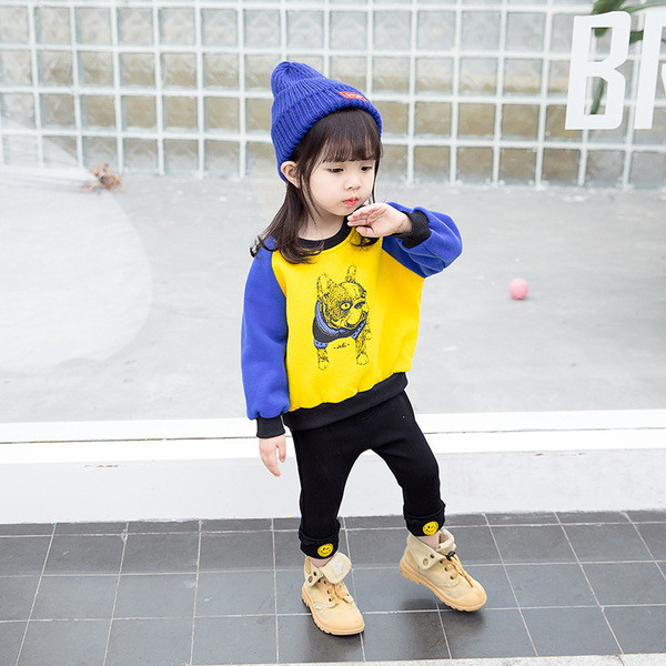 Нов модел детска блуза с апликация в бял и жълт цвят