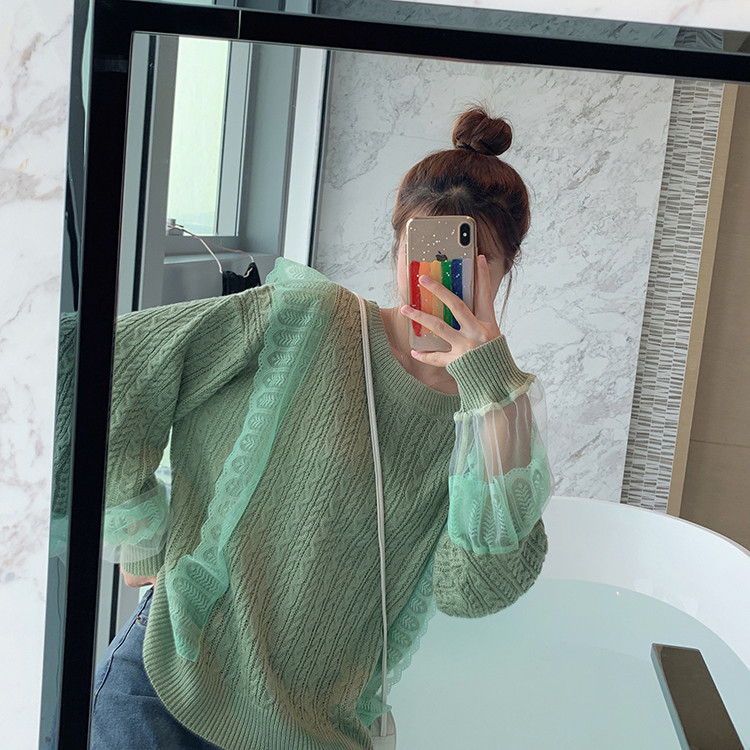 Μοντέρνα γυναικεία πλεκτή μπλούζα με τούλι σε δύο χρώματα