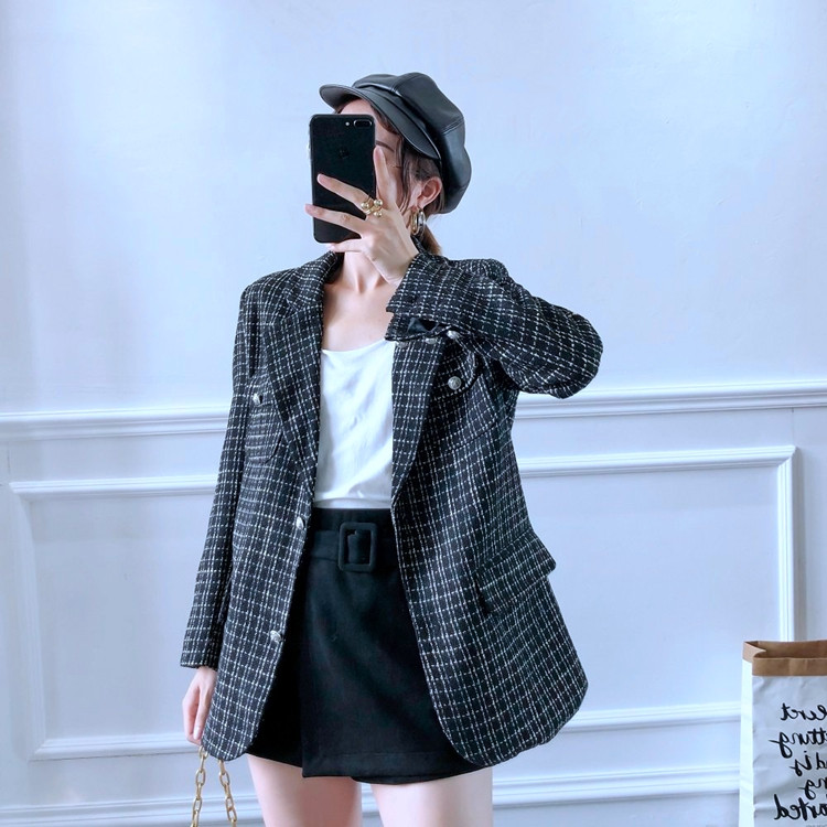 Rövid kockás női kabát két színben