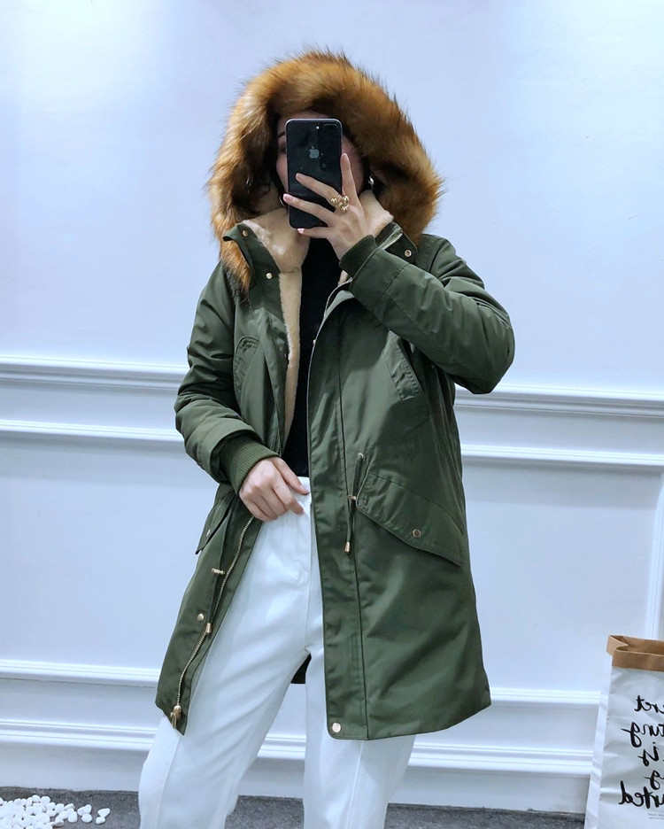 Parka de damă modernă în verde și negru, cu căptușeală caldă