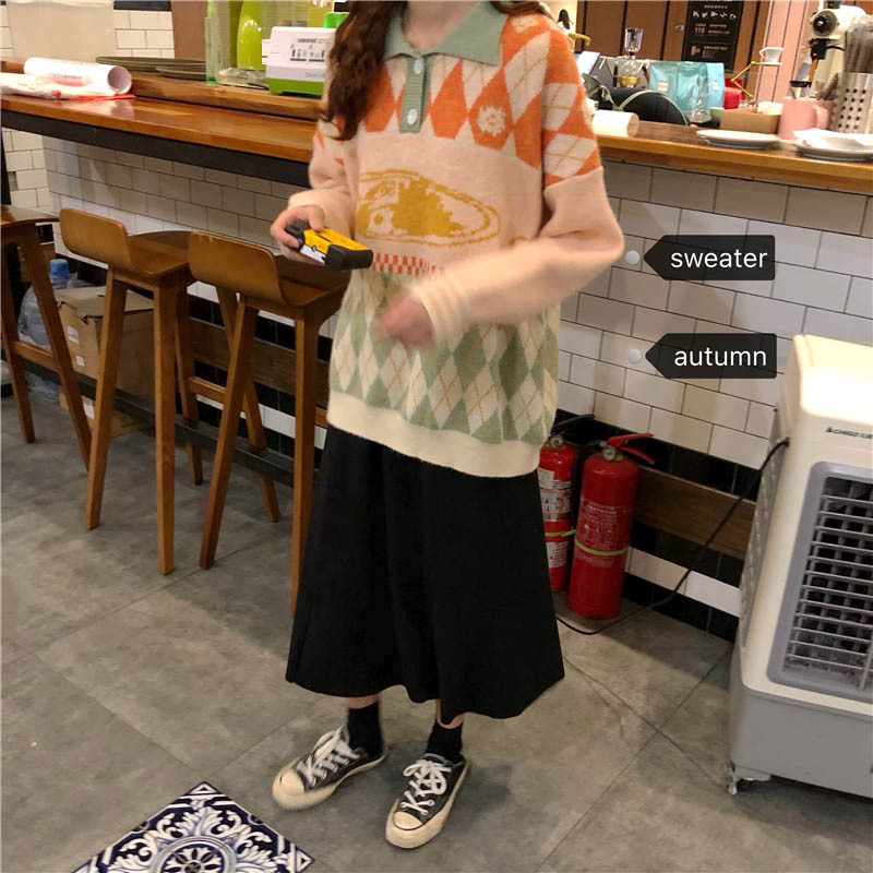 Női pulóver két színben, klasszikus gallérral