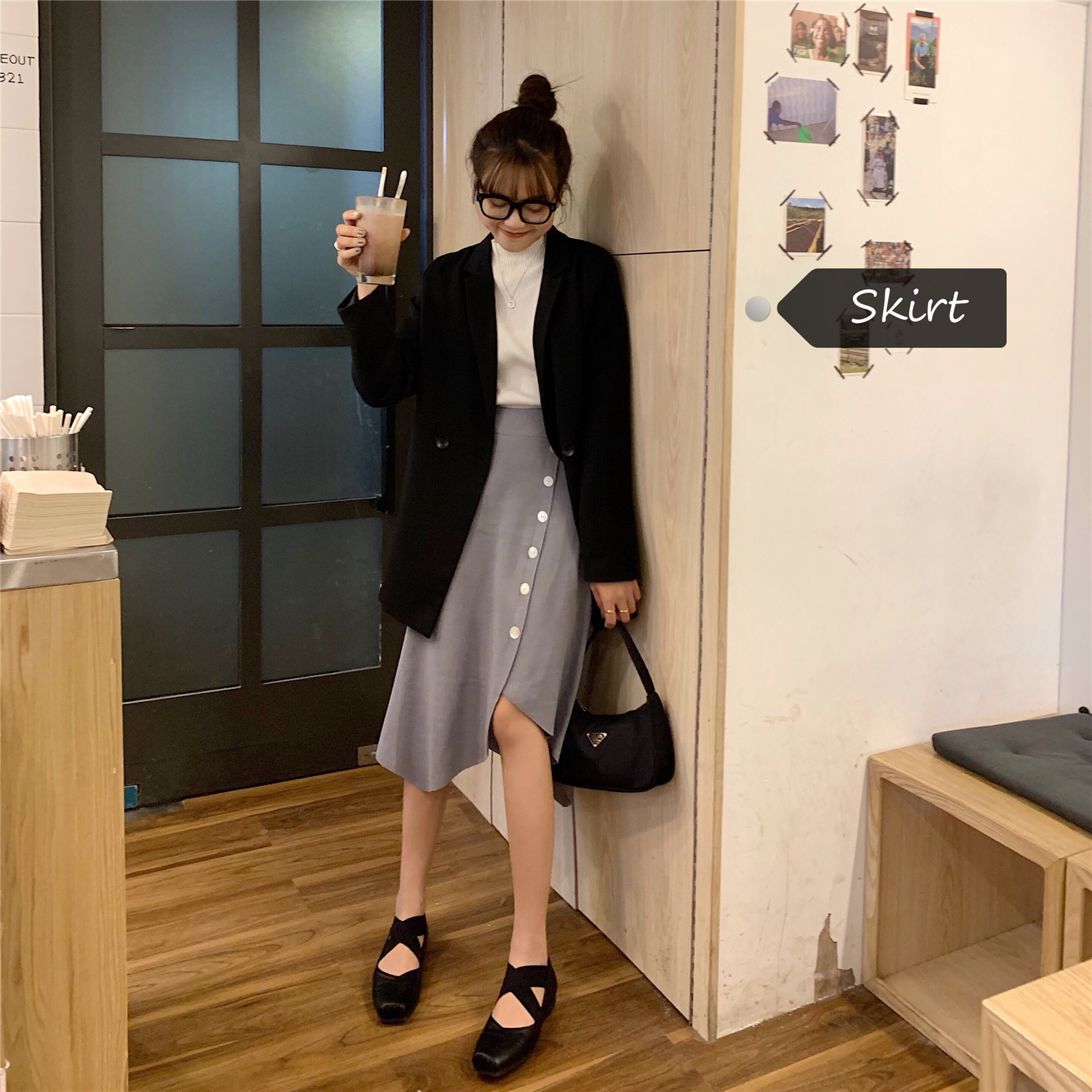 Model de fusta de dama decupata in patru culori