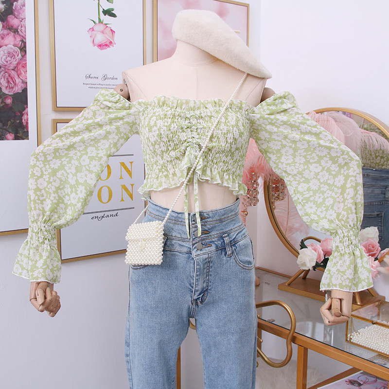 Bluză de damă modernă cu decolteu pătrat și motive florale în mai multe culori