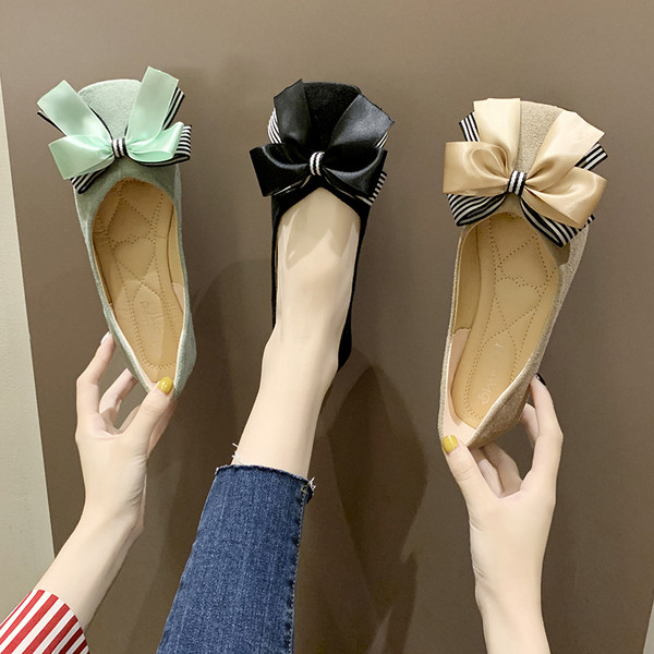 Μοντέρνα γυναικεία παπούτσια με κορδέλα σε τρία χρώματα