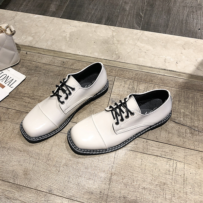 Pantofi eleganti de dama cu sireturi in alb-negru