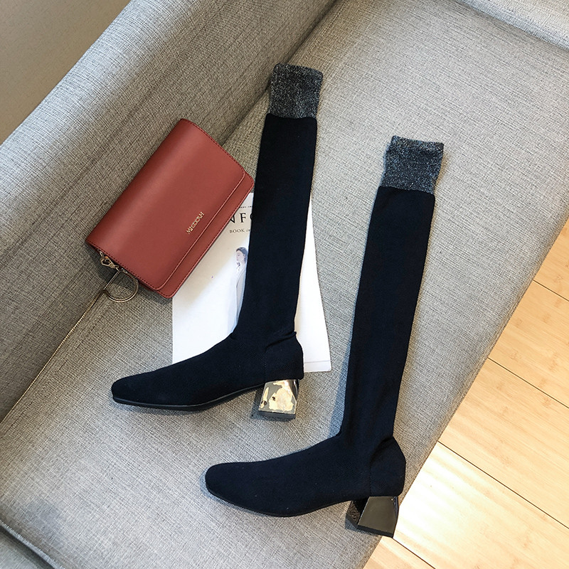 Aktuális női hosszú csizma vastag sarkú két színben