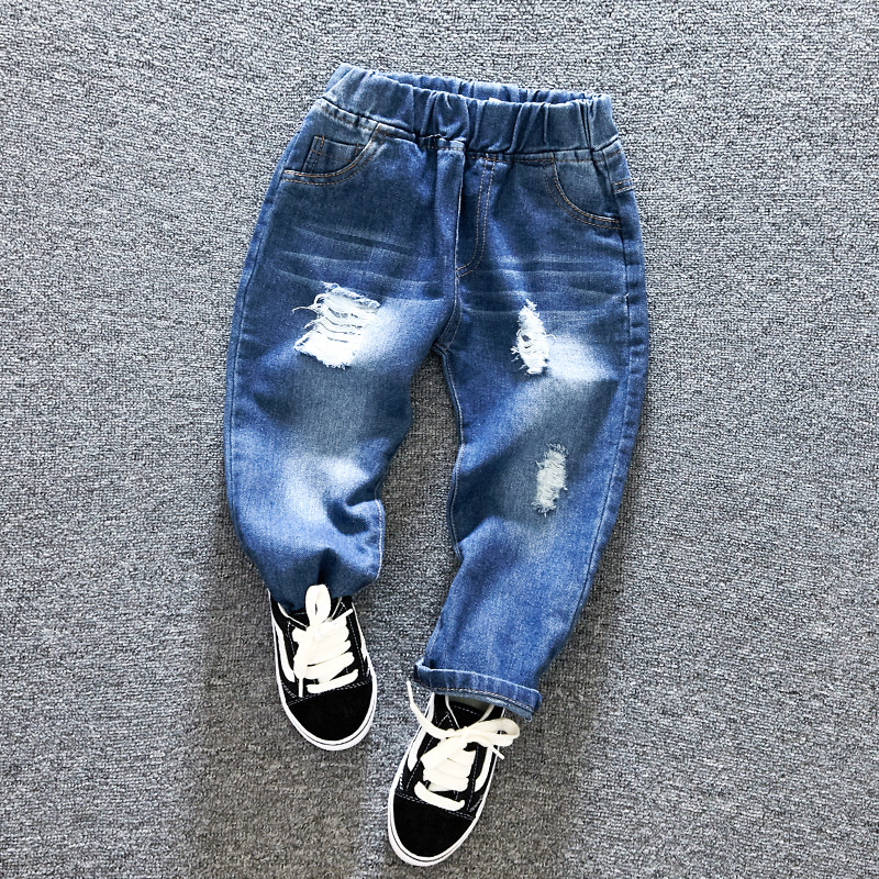 Μοντέρνα παιδικά τζιν με ελαστική μέση για αγόρια