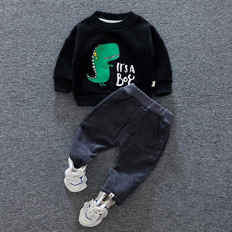 Καθημερινό παιδικό σετ  σε τρία χρώμαατ με  εφαρμογή  για αγόρια