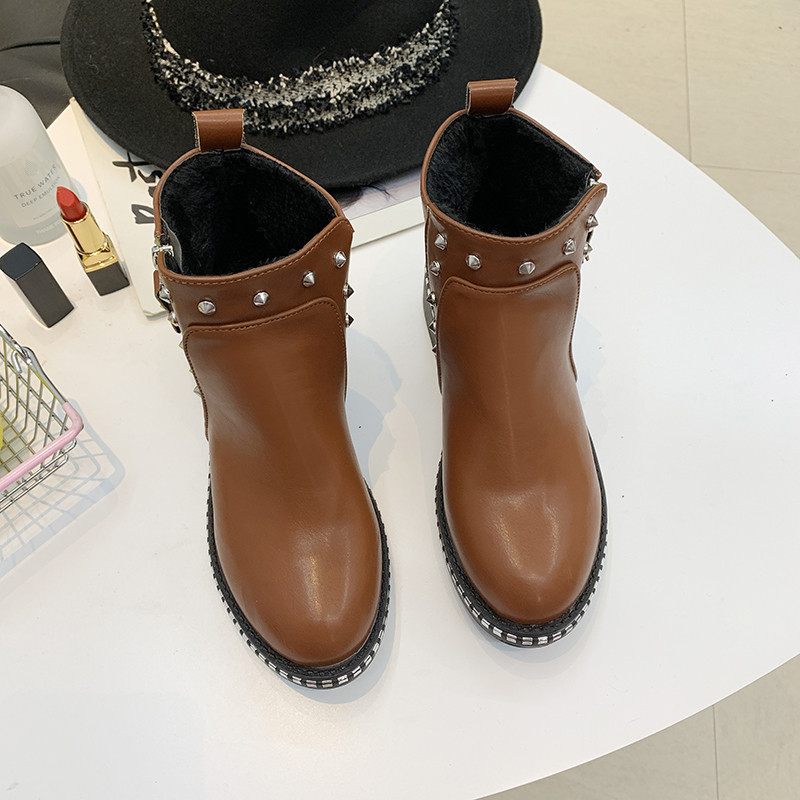 Cizme de dama cu elemente metalice in negru, maro si gri