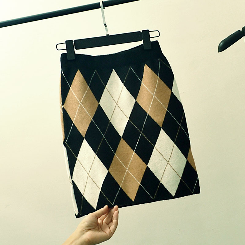 Modern női kötött szoknya magas derékkal