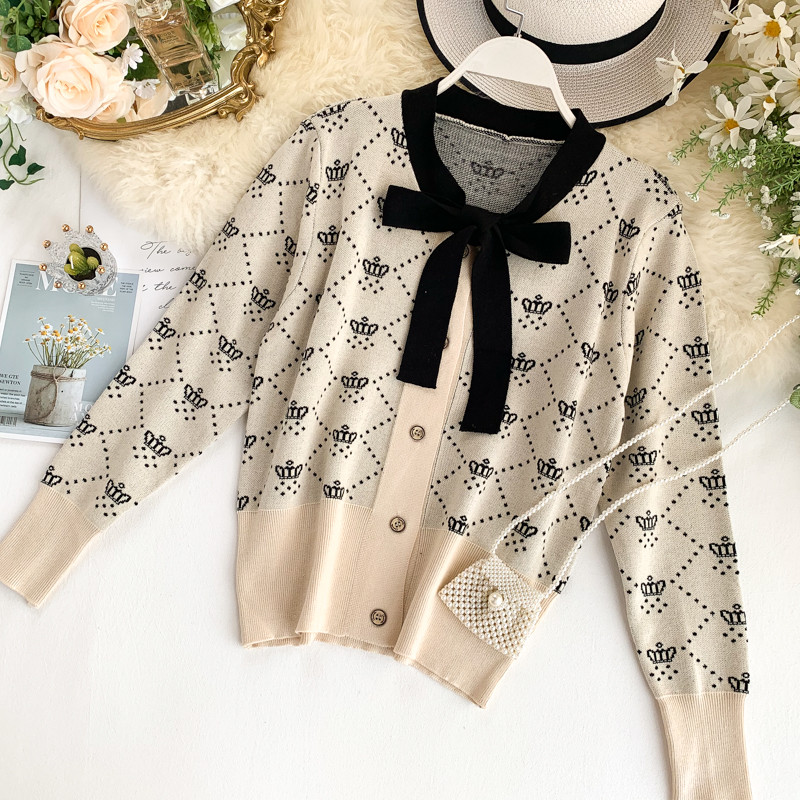 Μοντέρνα γυναικεία ζκέτα με κορδέλα και κουμπιά