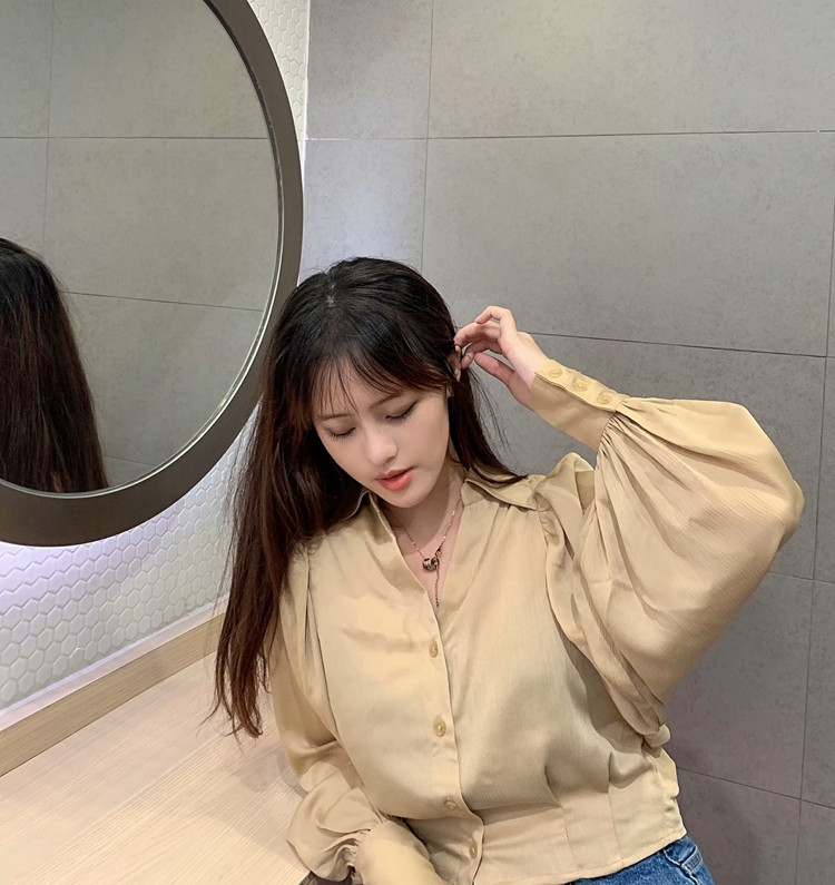 Rövid, bézs színű, széles ujjú női ing