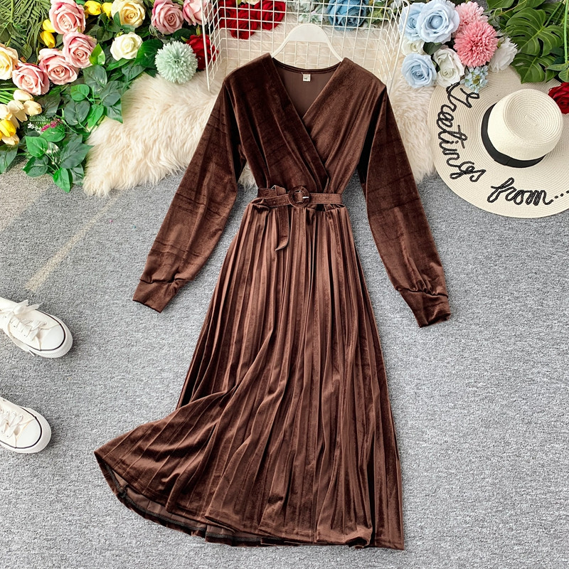 Modern női ruha bársony övvel, négy színben