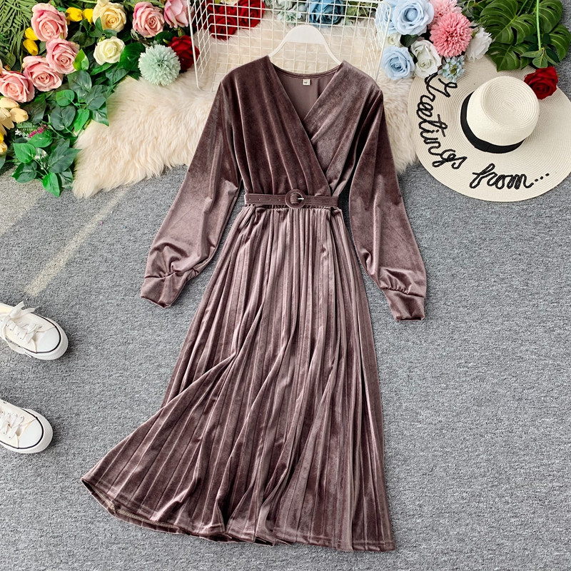 Modern női ruha bársony övvel, négy színben