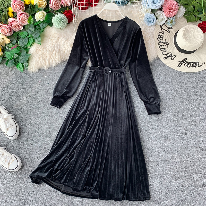 Modern női ruha bársony övvel, négy színben