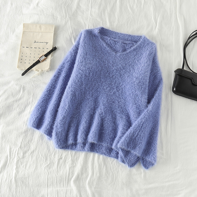 Női pehelypulóver spitz nyakkivágással, négy színben