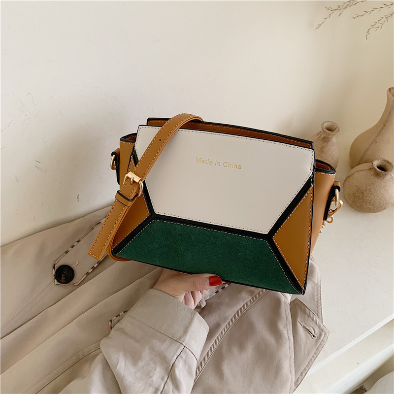 Modern női táska hosszú füllel, három színben