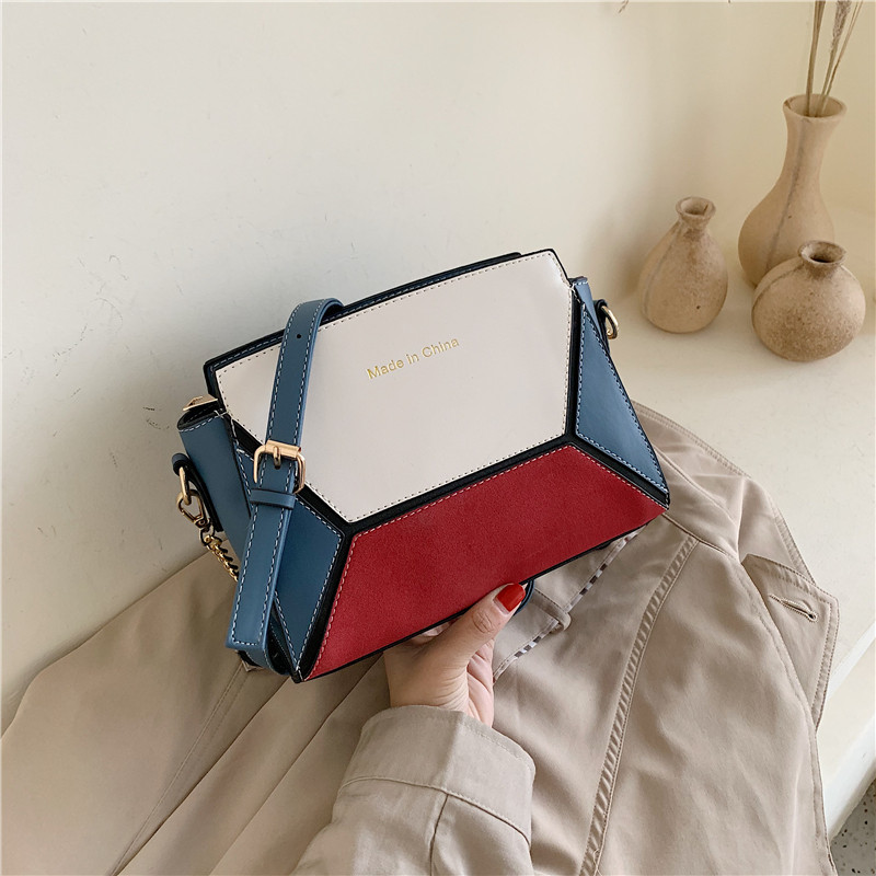 Modern női táska hosszú füllel, három színben