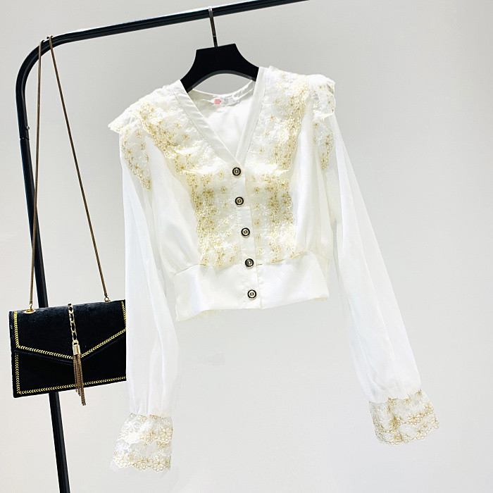 Aktuális női ing spitz nyakkivágással és csipkével - rövid fehér és fekete modell