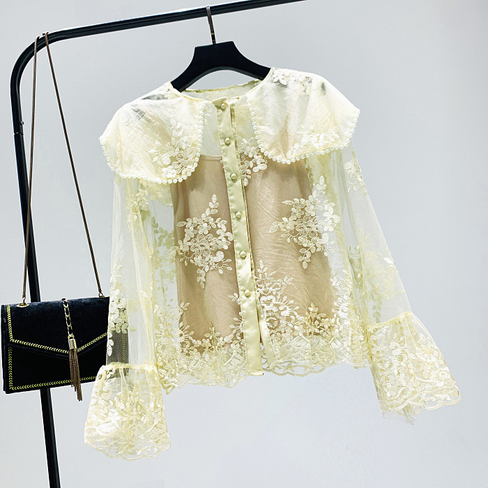 Modern női csipkeing lótusz ujjú fehér, fekete és bézs színben