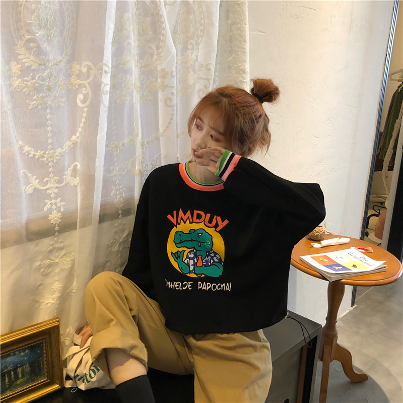 Γυναικεία καθημερινή μπλούζα σε δύο χρώματα με εφαρμογή