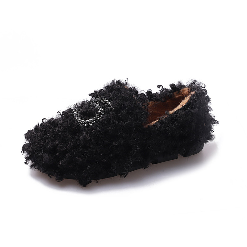 Női alkalmi mokaszinok pehelyekkel, többféle színben