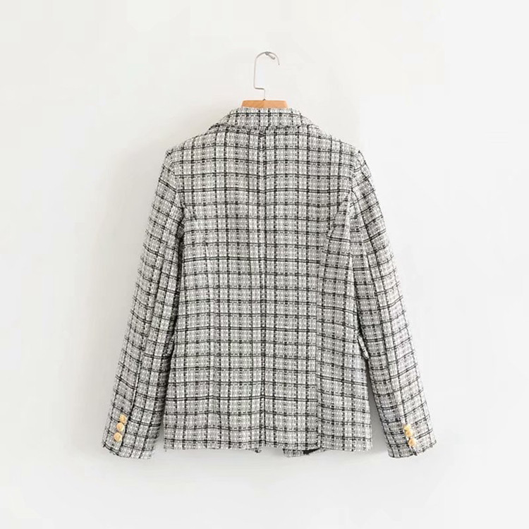 Rövid kockás kabát gombokkal és hosszú ujjú