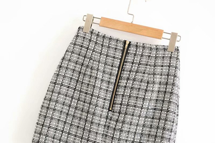 Rövid kockás szoknya magas derékkal és gombokkal