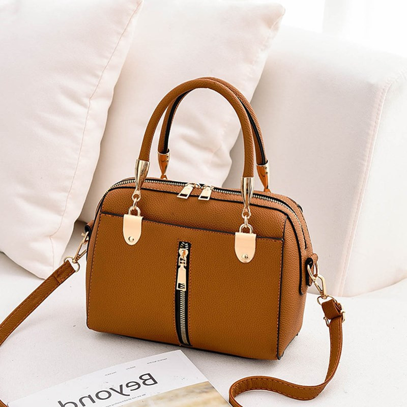 Női táska rövid és hosszú füllel, piros, fekete és barna színben