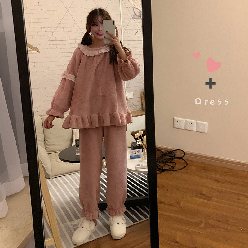 Дамска мека пижама в розов цвят 
