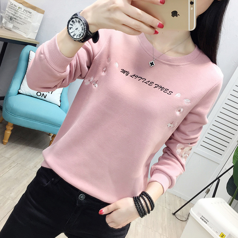 Pulover gros de dama cu aplicatii si motive florale in roz