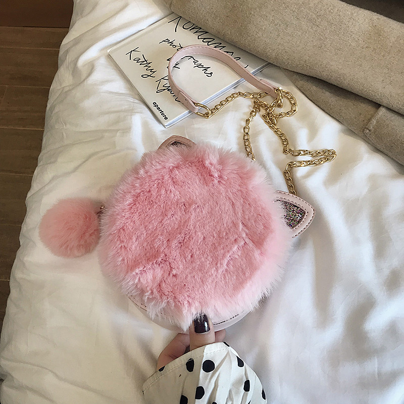 Geanta de dama moderna cu puf si element 3D in mai multe culori