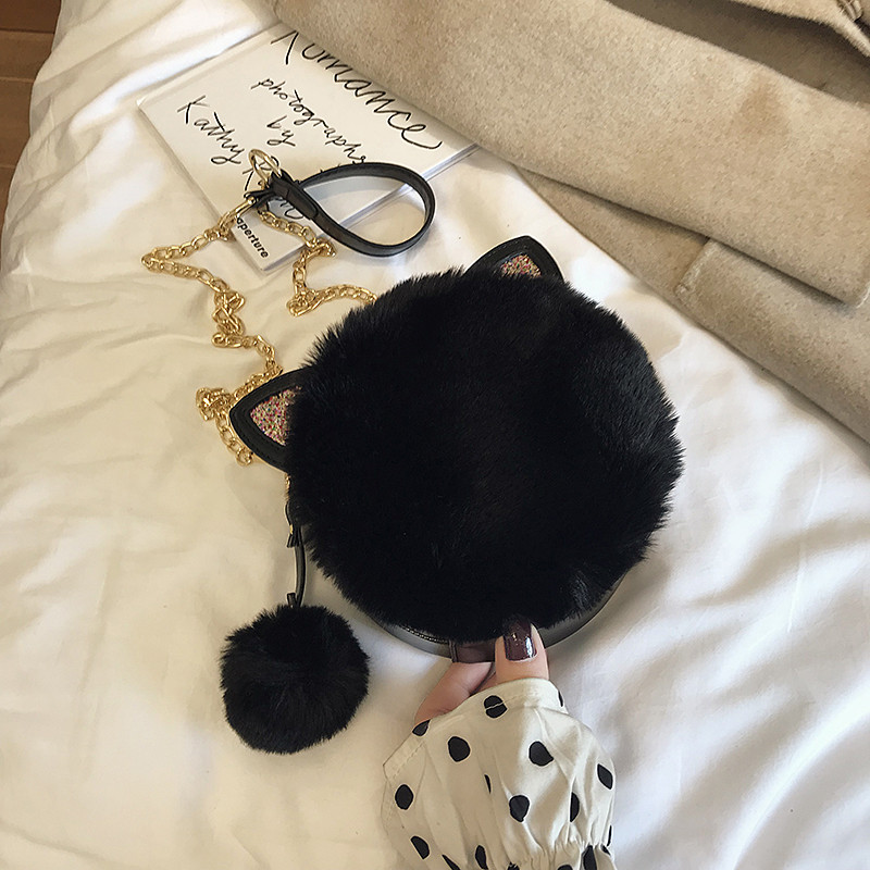 Geanta de dama moderna cu puf si element 3D in mai multe culori