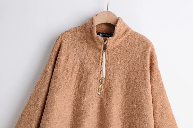 Hanorac scurt dama - model larg de culoare maro