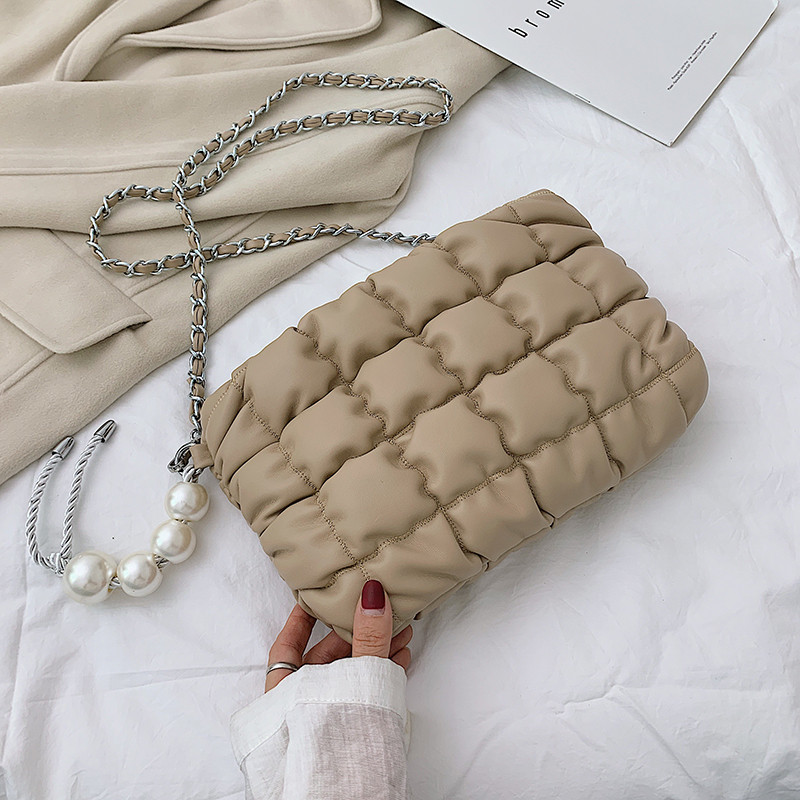 Geanta de dama moderna cu perle in patru culori