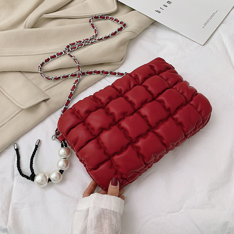 Geanta de dama moderna cu perle in patru culori