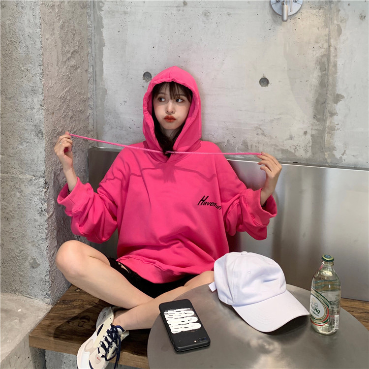 Széles női alkalmi blúz három színben kapucnival