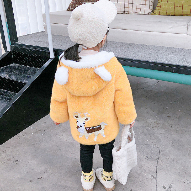 Új modell gyerek téli kabát 3D elemmel és zsebekkel két színben