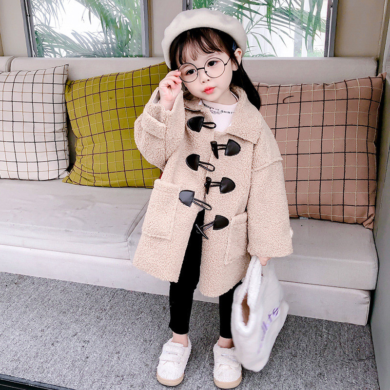 Geaca pentru copii model nou cu nasturi pentru fete in alb si maro