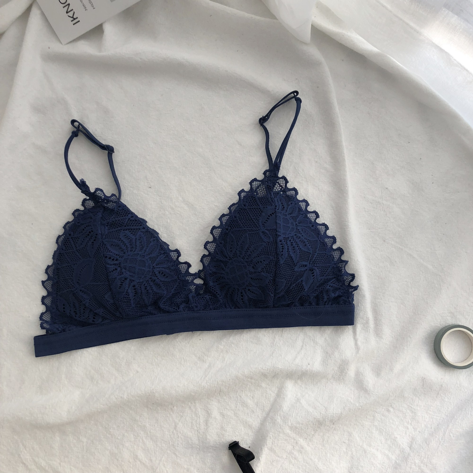 Női modern csipke melltartó több színben