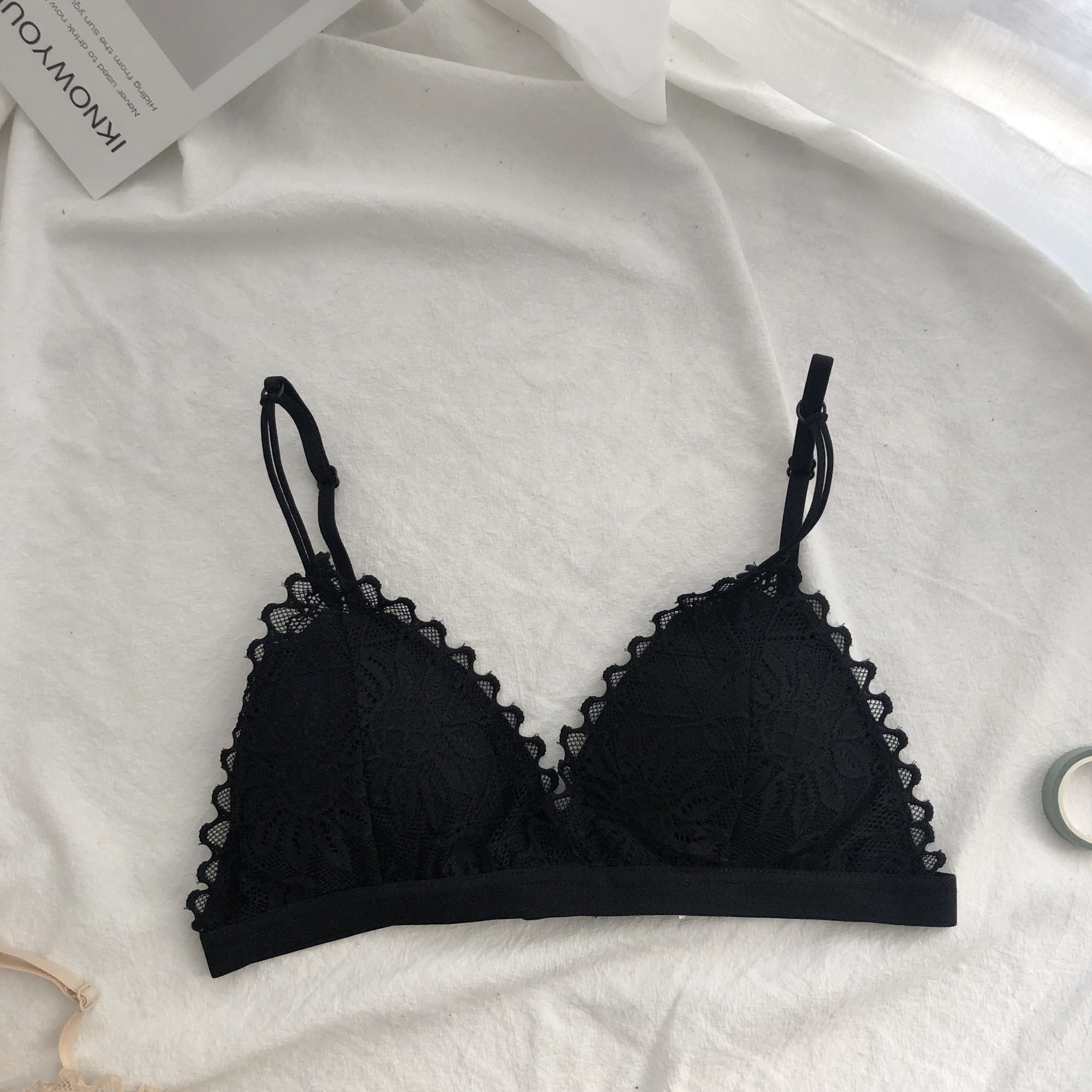 Női modern csipke melltartó több színben