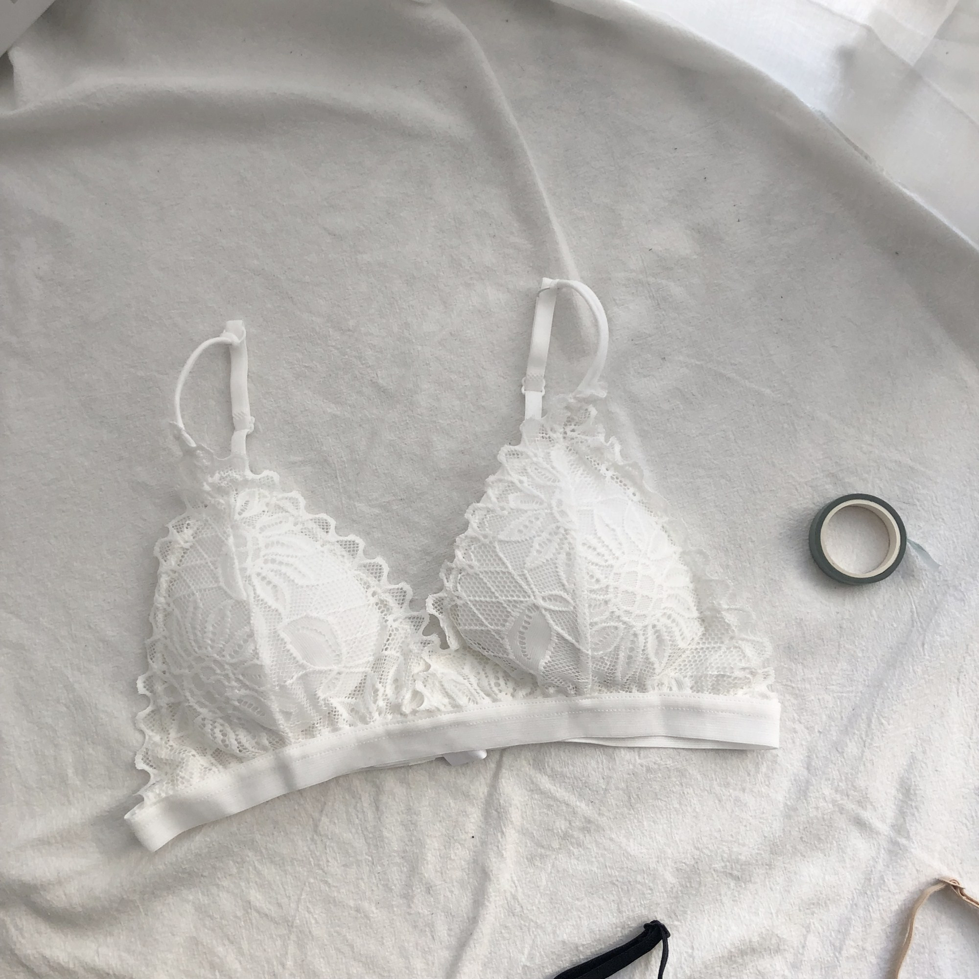 Női modern csipke melltartó több színben