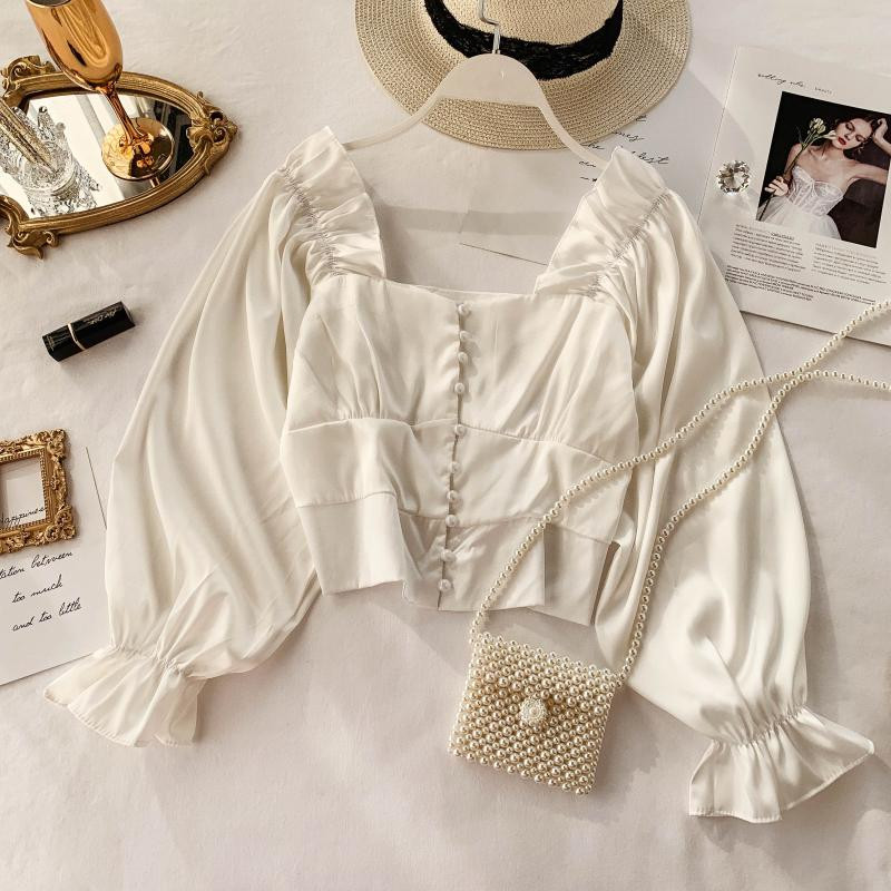 Női ing négyzet alakú nyakkivágással és gombokkal